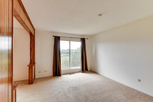 Views of the mountains - 2899 S Locust St