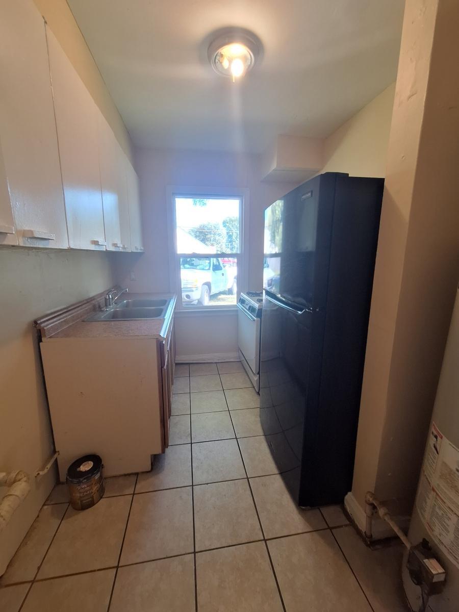 Kitchen - 1743 Sonne Ave