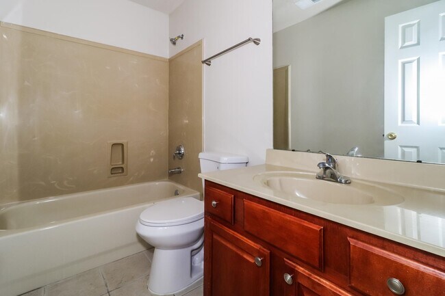 Building Photo - 4704 Ashcroft Dr