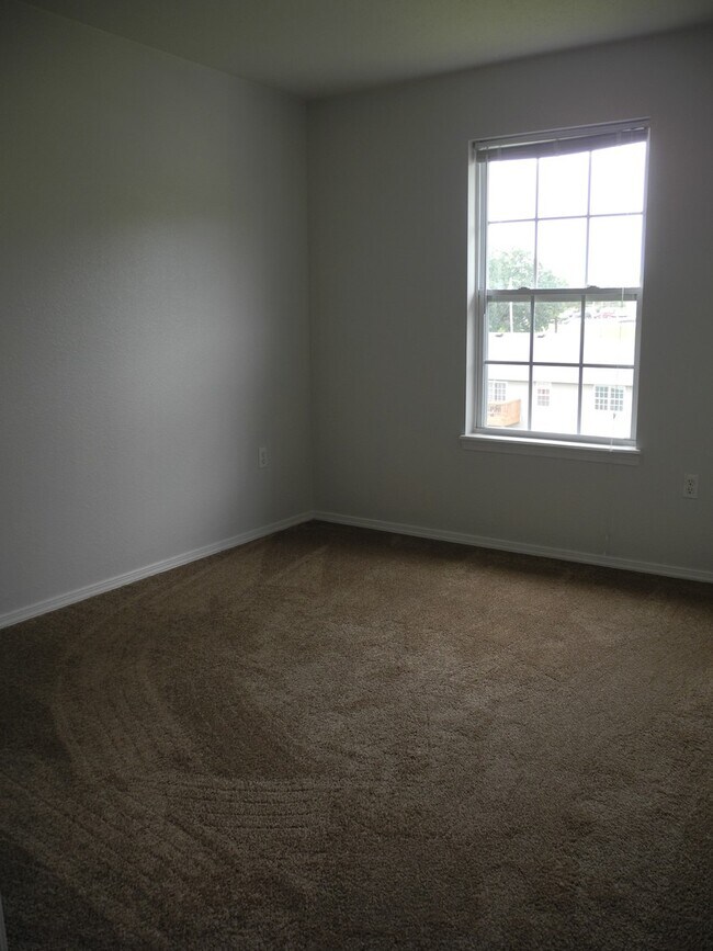 Building Photo - Condominium in Academy Commons