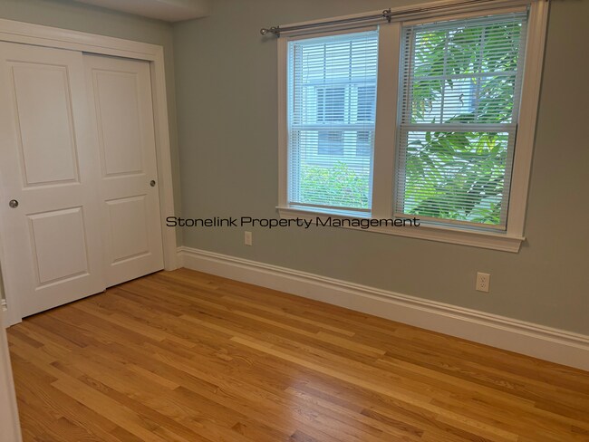 Building Photo - 27-29 Elmway Street