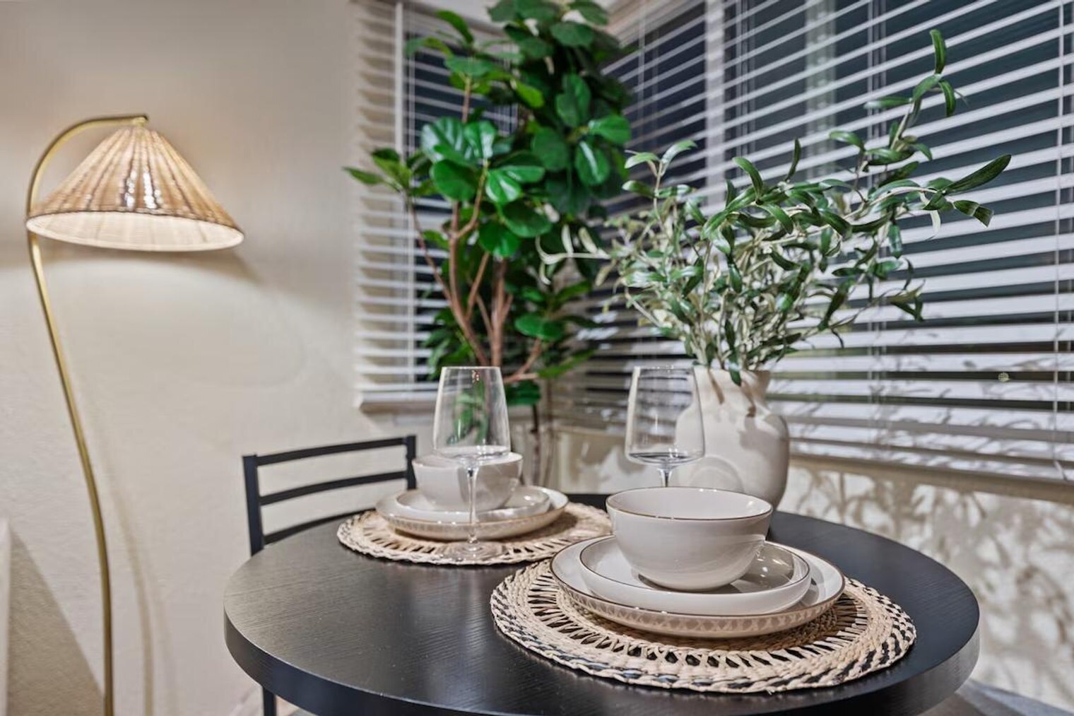 Building Photo - 233 28th St