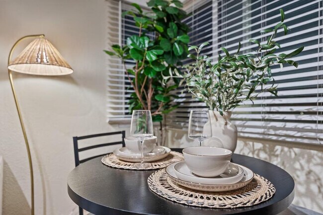 Building Photo - 223 28th St