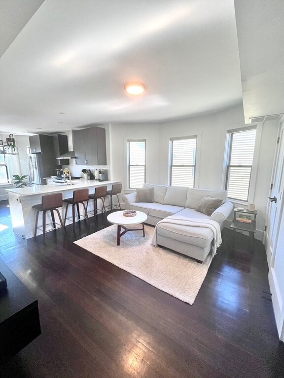 Building Photo - 27 Armandine St