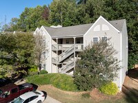 Building Photo - Enclave at Oakhurst