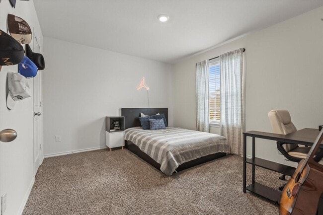Building Photo - Modern single-story home with 4 bedrooms, 2 bathrooms, open-concept living, stylish kitchen, two-...