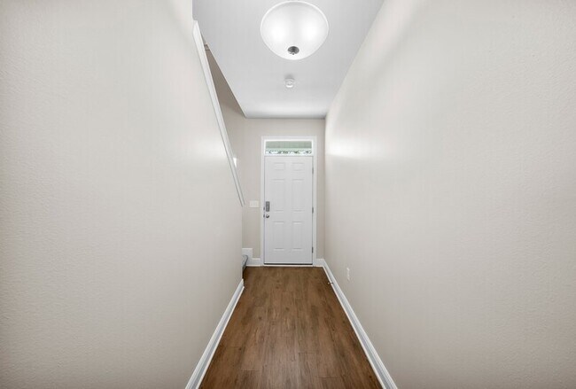 Building Photo - 5980 Callaway Cir