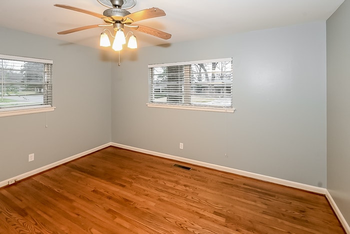 Building Photo - 808 Ridgecrest Dr