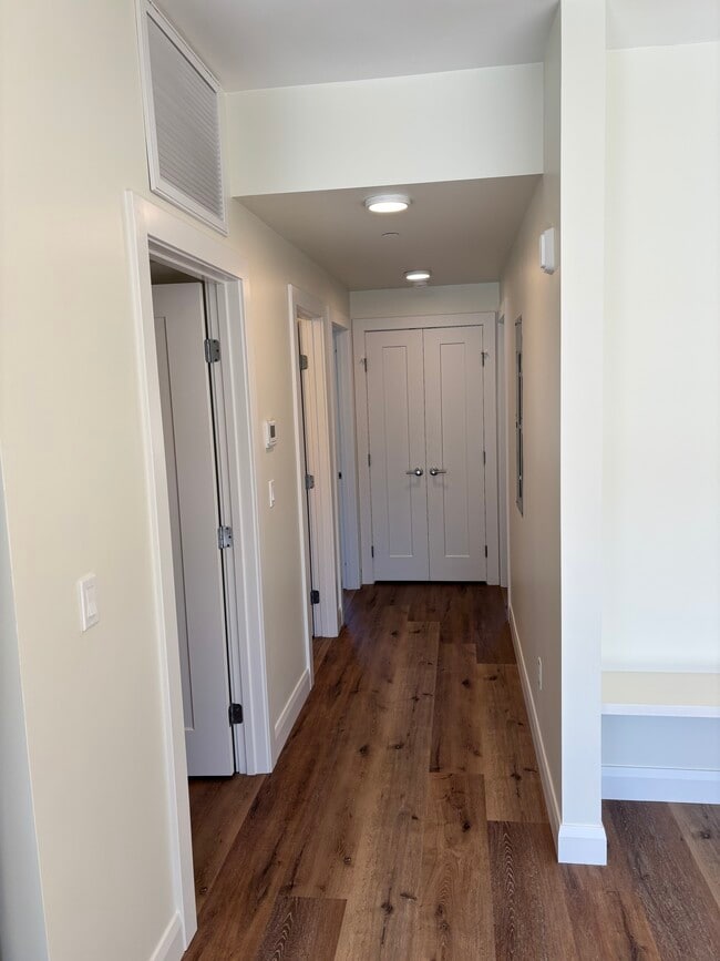 Building Photo - 156 Alpine Ln