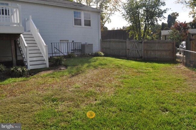 Building Photo - 1662 Canonade Ct