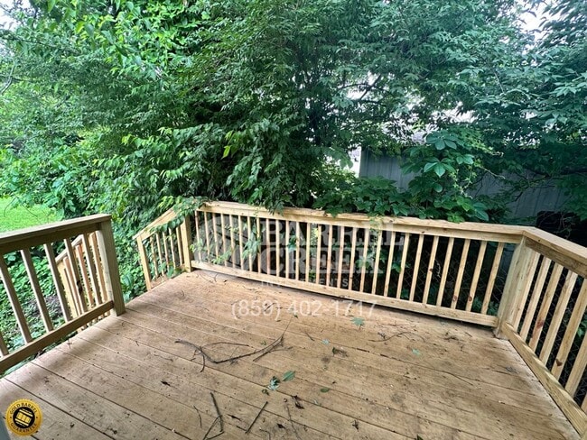 Building Photo - 115 Robertson Ln
