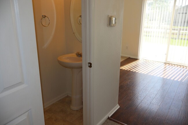 Building Photo - North Fort Collins Beauty – 3BR Home + $20...