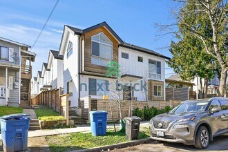 Building Photo - Modern Northwest-Danish Inspired Townhome with Standalone Cottage Feel in Seattle’s Central District