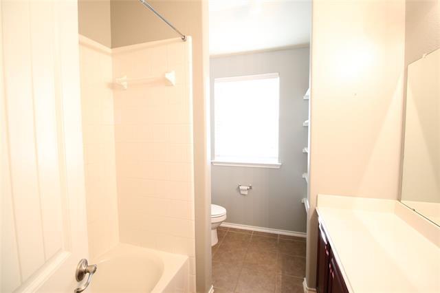Building Photo - 1113 Bexar Ave