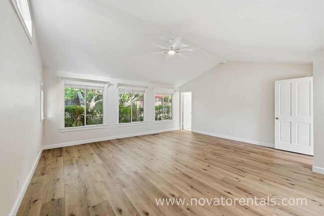 Building Photo - 40 Martinez Ct