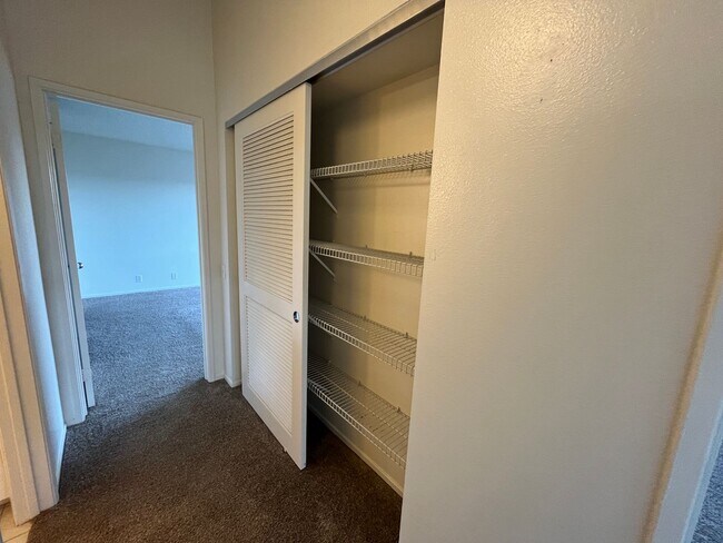Building Photo - The Arbors (Ewa Beach) - 2 bedrooms, 2 bathroom, A/C, 2 car garage