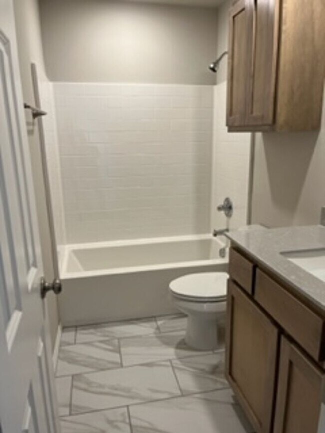 Building Photo - 2916 NW 195th St