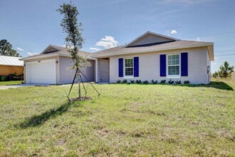 Building Photo - 1733 SW Open View Dr