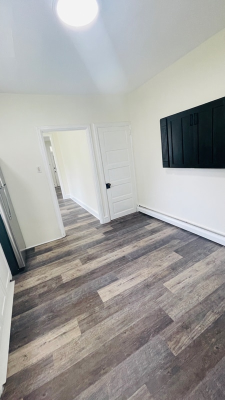 Building Photo - 825 Maple Ave