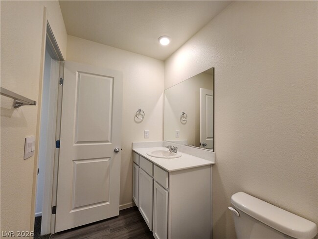 Building Photo - 6062 Lily Gdn St