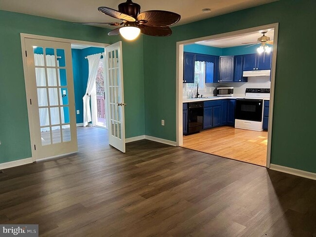 Building Photo - 4 Margate Ct