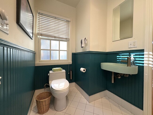 Building Photo - Stunning Home with Loft-Style ADU & Outdoor Amenities