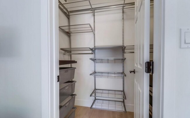 Building Photo - Beautiful upgraded home walking distance to SDSU