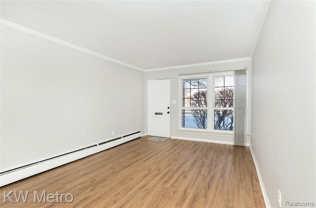 Building Photo - 2817 W 13 Mile Rd