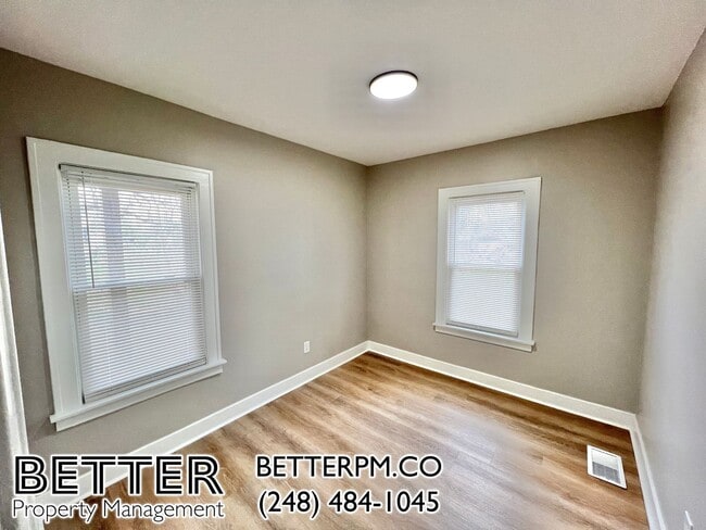 Building Photo - Spacious 3-Bedroom with Finishes You'll Love!