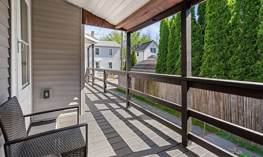 Building Photo - 20 Planters St