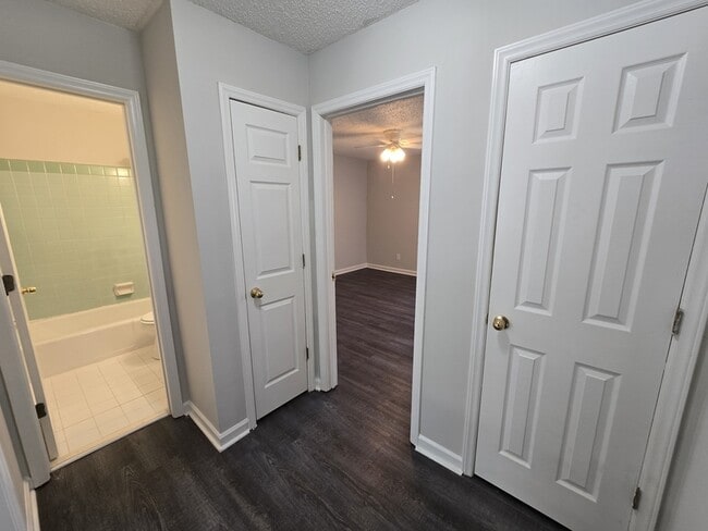 Building Photo - 4812 Blue Bird Ct