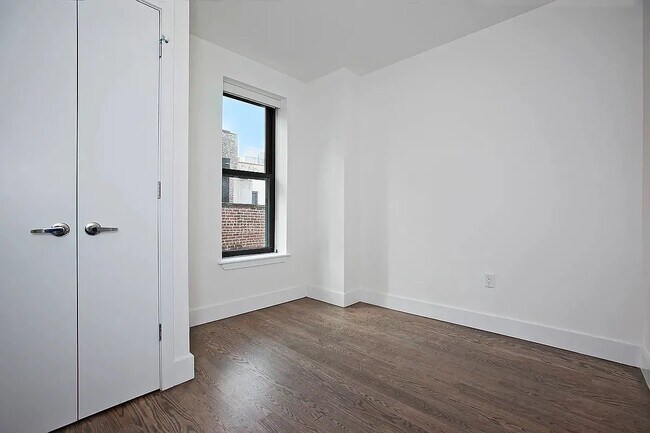 Building Photo - 75 Orchard Street