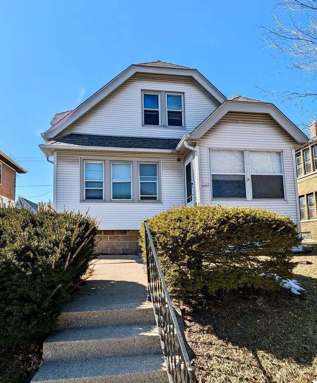 Primary Photo - 1523 S 70th St