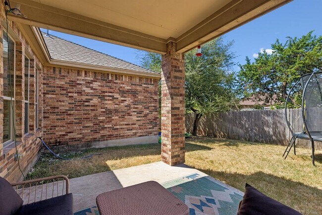 Building Photo - 1113 Yellow Iris Rd