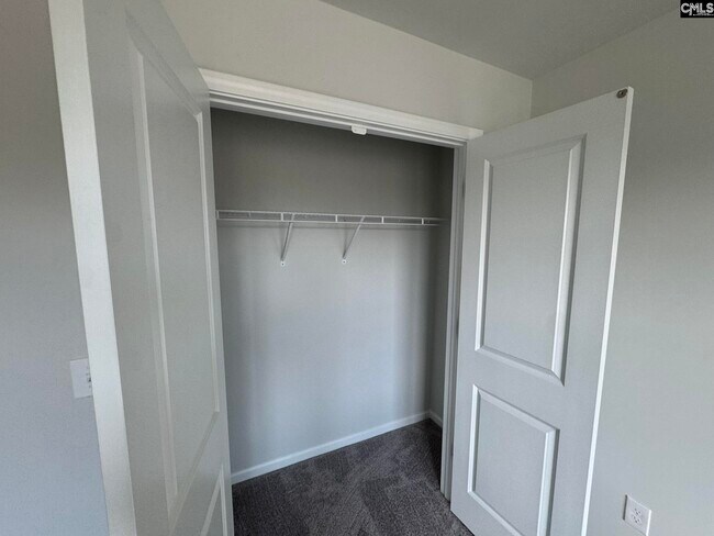 Building Photo - 17 Ozark Dr