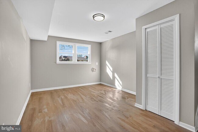Building Photo - 5307 Kepler Ln
