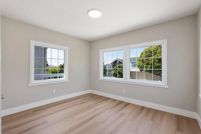 Building Photo - 448 E St