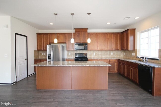 Building Photo - 14782 Mason Creek Cir