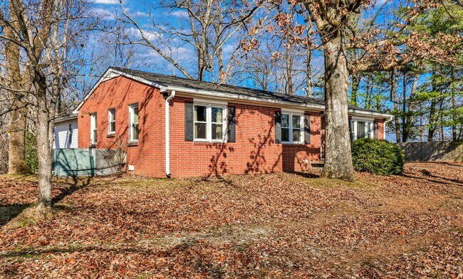 Building Photo - 2457 Antioch Church Rd