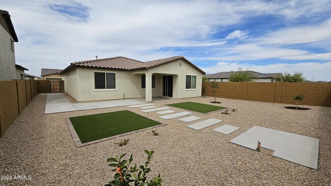 Building Photo - 12757 W Pkwy Ln