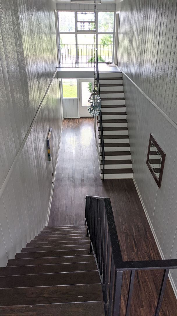 Building Photo - Walking distance to the Gulch & Music row!