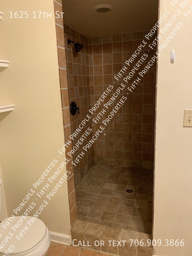 Building Photo - 1625 17th St