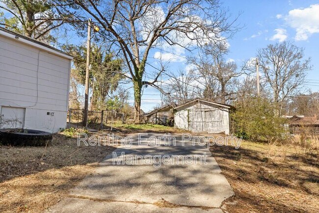 Building Photo - 1820 33rd St Ensley