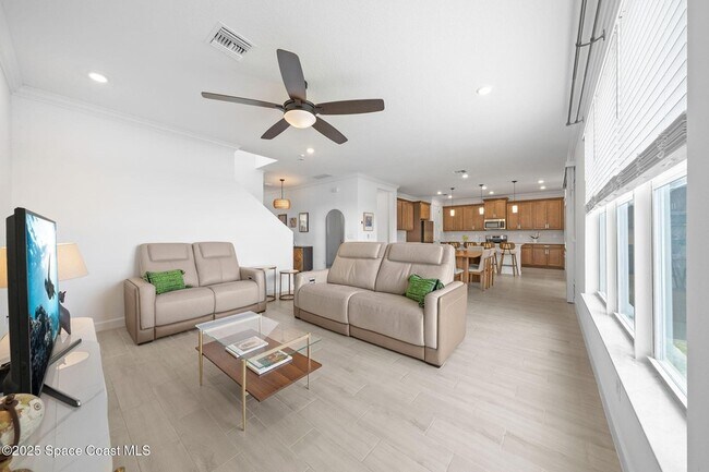 Building Photo - 715 Veridian Cir NW