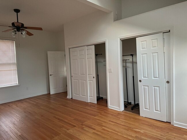 Building Photo - 143 W 2nd St