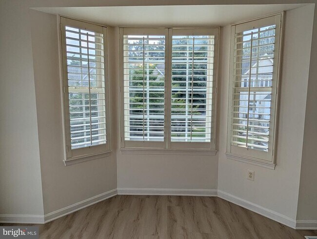 Building Photo - 17289 Vaughn Ln