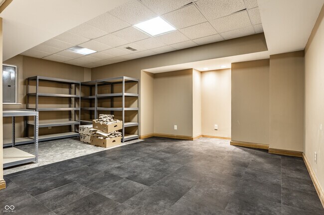 Building Photo - 4898 Waterstone Way
