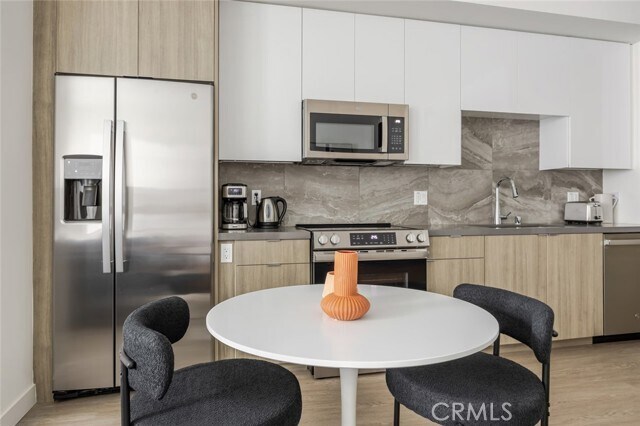 Building Photo - 551 S Harbor Blvd
