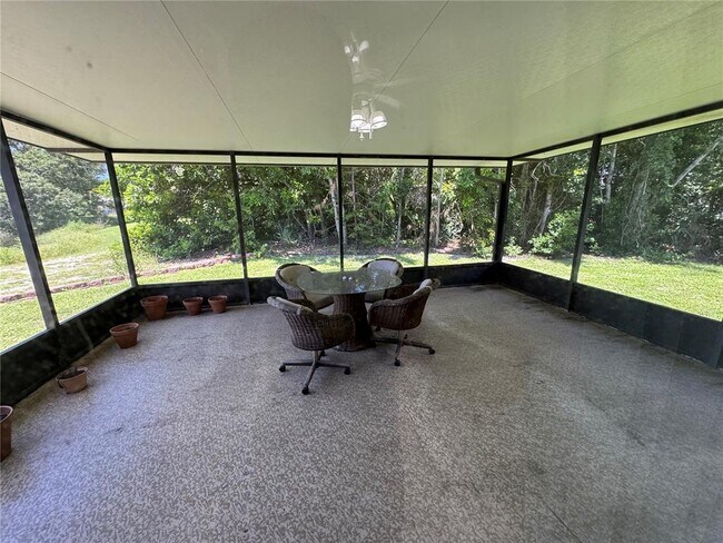 Building Photo - 239 Hammock Terrace