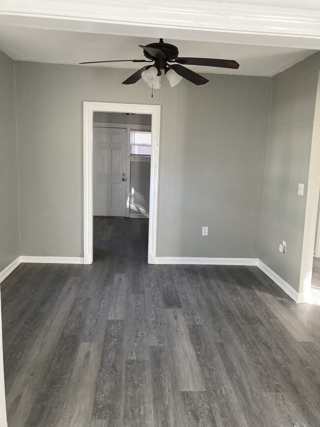 Dining Room - 1523 Congress St